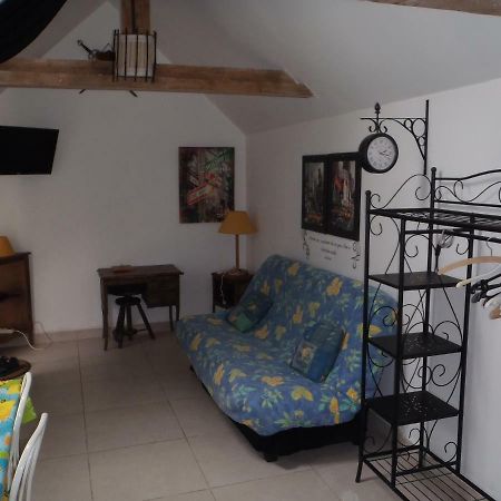 Appartement Studio à Colline-Beaumont Extérieur photo